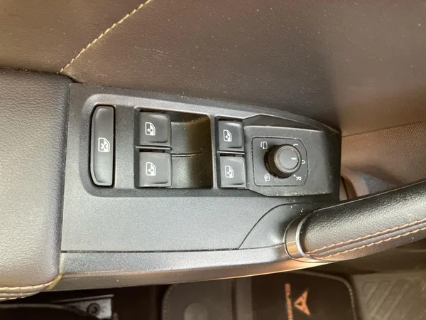CUPRA Formentor e-Hybrid (PHEV) (2024) — foto 9 van 24