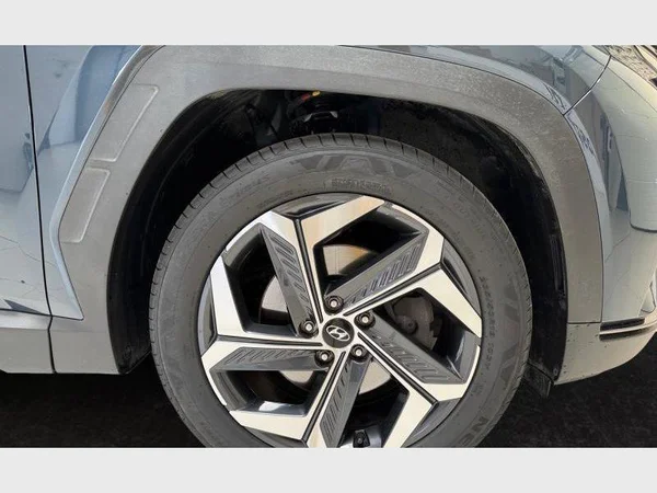 Hyundai TUCSON (2021) — foto 30 van 31