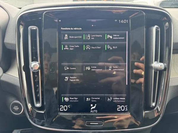 VOLVO XC40 (2020) — foto 10 van 29