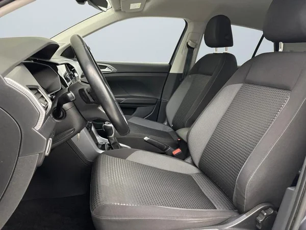 VOLKSWAGEN T-Cross (2022) — foto 2 van 27