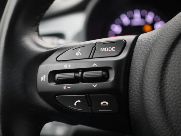 Kia Rio (2023) — foto 14 van 37