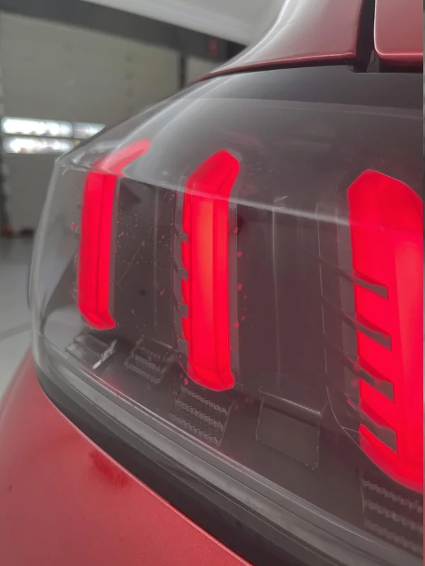 Peugeot E-208 (2022) — foto 83 van 99