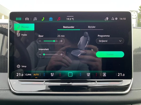 VOLKSWAGEN Tiguan (2024) — foto 15 van 22