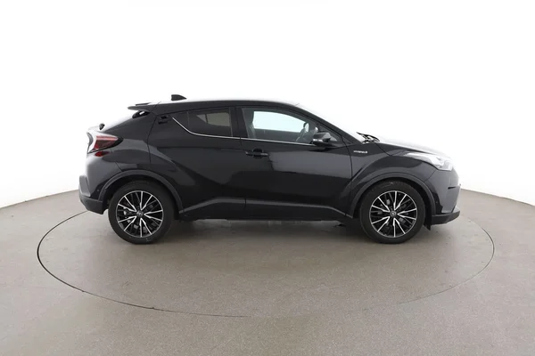 Toyota C-HR (2018) — foto 13 van 16