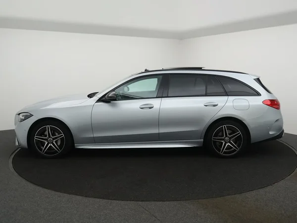 Mercedes-Benz C-Klasse (2022) — foto 28 van 32