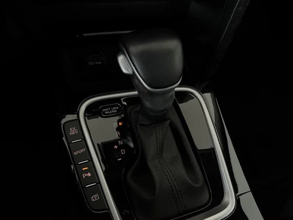 KIA Cee'd (2022) — foto 4 van 30