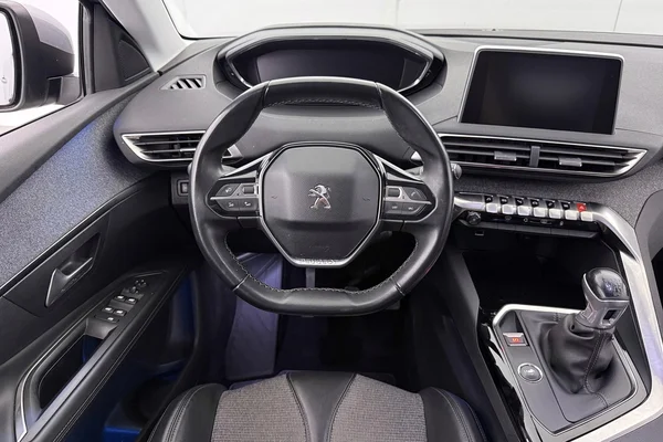 Peugeot 3008 (2018) — foto 13 van 33