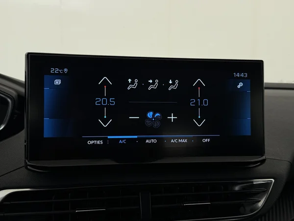 PEUGEOT 3008 (2022) — foto 18 van 27