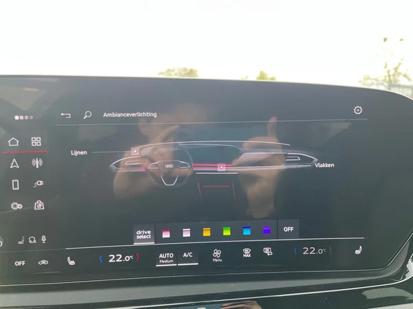 AUDI A5 Avant e-hybrid (PHEV) (2026) — foto 2 van 24