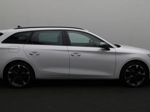 CUPRA Leon ST (2025) — foto 11 van 25