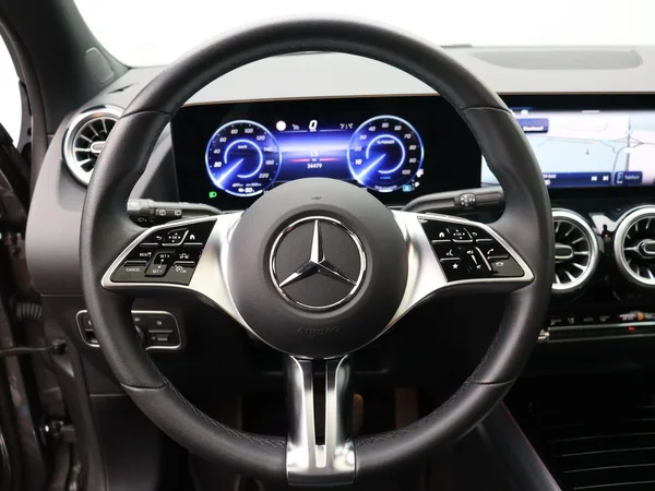 Mercedes-Benz EQA (2025) — foto 8 van 26