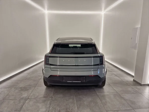 Volvo EX30 (2024) — foto 8 van 14