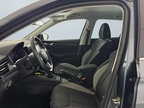 SKODA Kamiq (2020) — foto 2 van 27