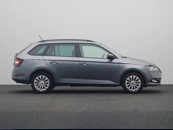 SKODA Fabia Combi (2023) — foto 16 van 18