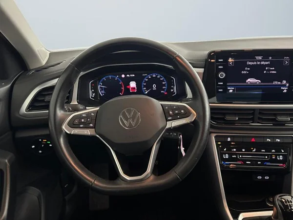 VOLKSWAGEN T-Roc (2023) — foto 4 van 25