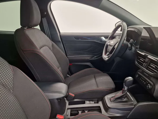Ford Focus (2025) — foto 10 van 14