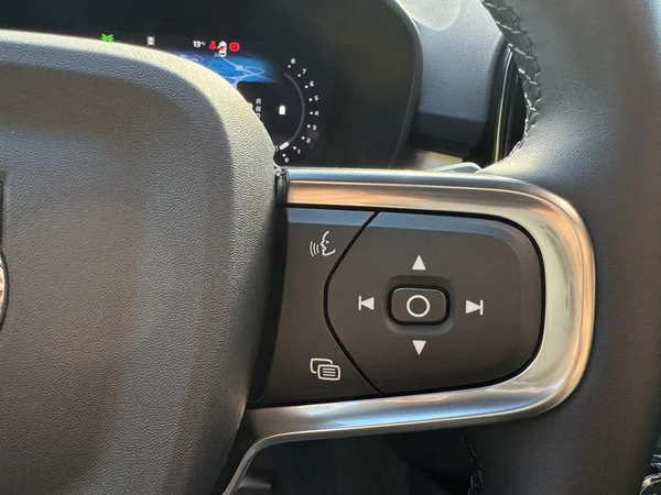 VOLVO XC40 (2025) — foto 18 van 18