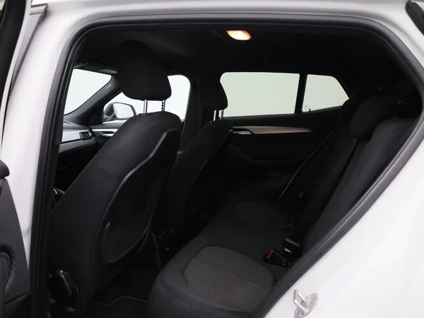BMW X2 (2022) — foto 2 van 38