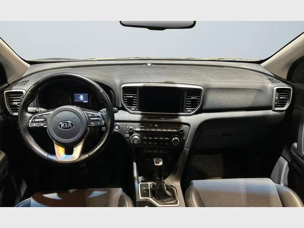 Kia SPORTAGE (2021) — foto 3 van 29