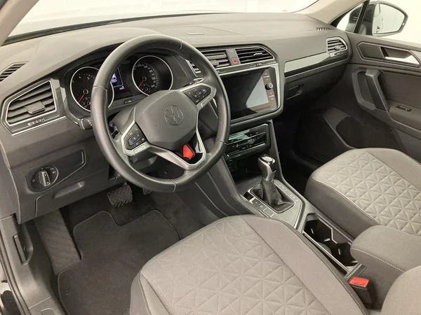 VOLKSWAGEN Tiguan (2022) — foto 7 van 36