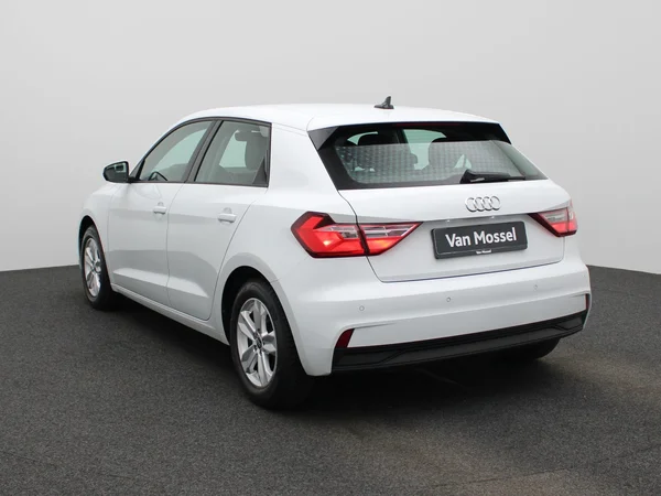 Audi A1 Sportback (2023) — foto 12 van 39