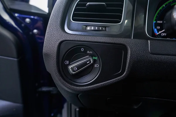 Volkswagen E-Golf (2019) — foto 16 van 75