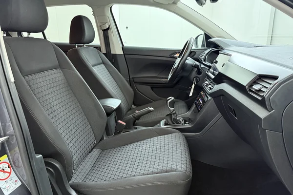 Volkswagen T-Cross (2022) — foto 19 van 21