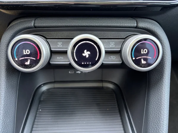SKODA Kodiaq (2024) — foto 17 van 17