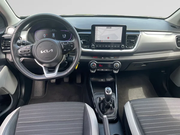 KIA Stonic (2024) — foto 20 van 20