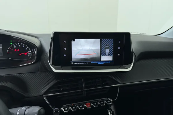 Peugeot 208 (2023) — foto 5 van 18