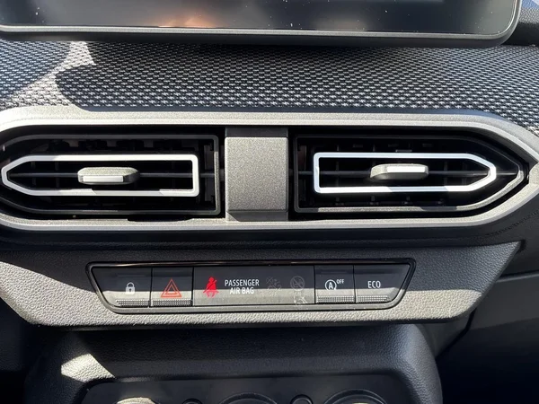 Dacia Jogger (2023) — foto 9 van 22
