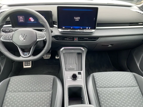 VOLKSWAGEN T-Roc (2025) — foto 10 van 18