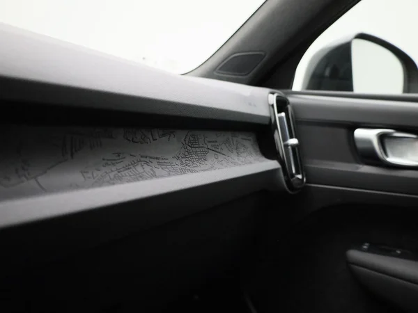 Volvo XC40 (2023) — foto 17 van 41