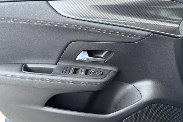 Opel Mokka (2022) — foto 8 van 20