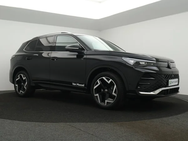VOLKSWAGEN Tiguan (2026) — foto 16 van 24