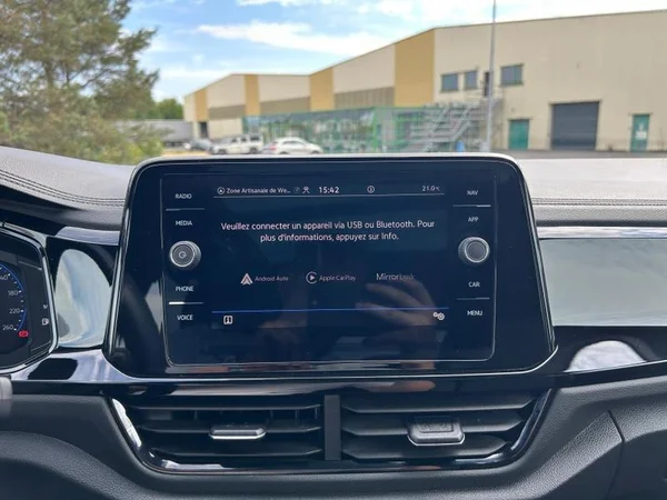 VOLKSWAGEN T-Roc Dsl (2023) — foto 9 van 31