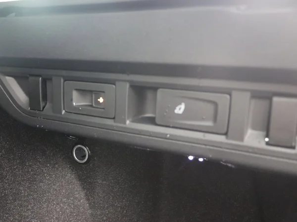 SKODA Octavia Combi (2024) — foto 9 van 33