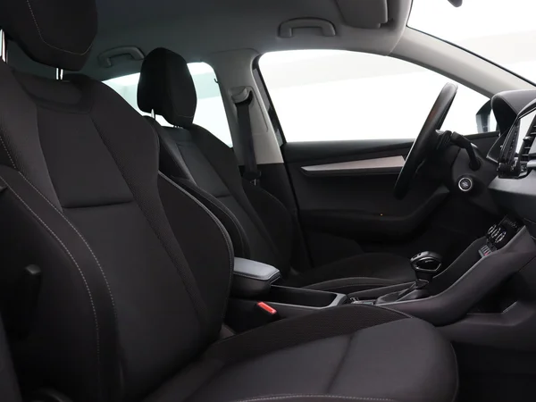 SKODA Karoq (2024) — foto 18 van 18