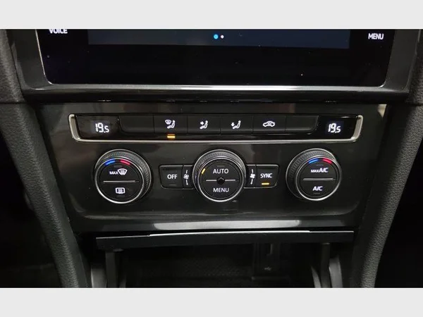 Volkswagen Golf VII (2019) — foto 15 van 30