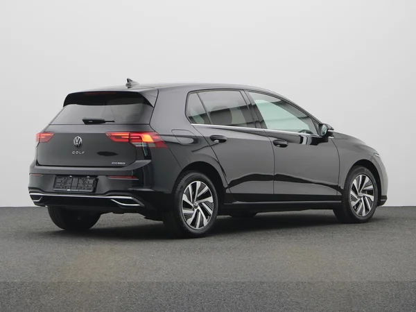 VOLKSWAGEN Golf VIII (2024) — foto 12 van 20