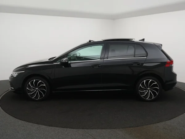 VOLKSWAGEN Golf VIII eHybrid (PHEV) (2024) — foto 15 van 23