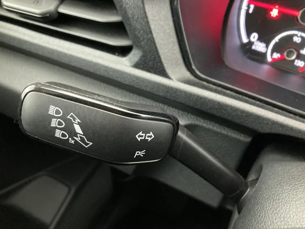 VOLKSWAGEN Caddy Maxi (2023) — foto 22 van 36