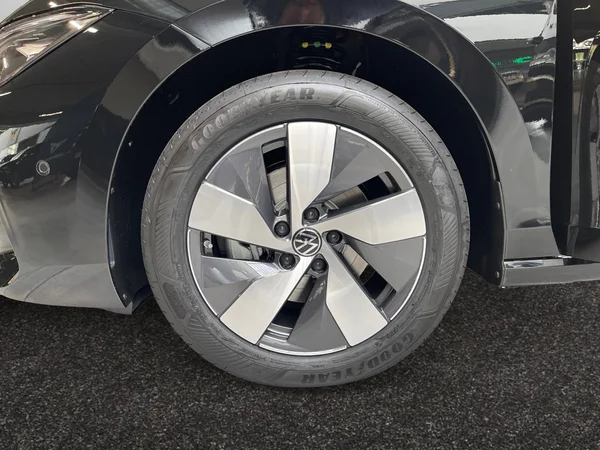 VOLKSWAGEN Passat SW (2025) — foto 14 van 14