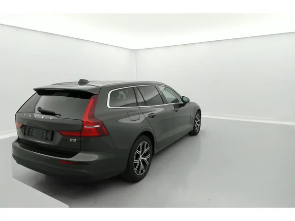 VOLVO V60 (2023) — foto 4 van 36