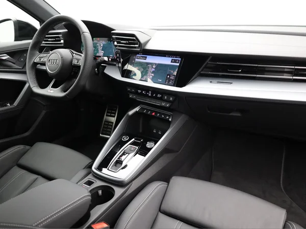 AUDI A3 Sportback (2025) — foto 15 van 21