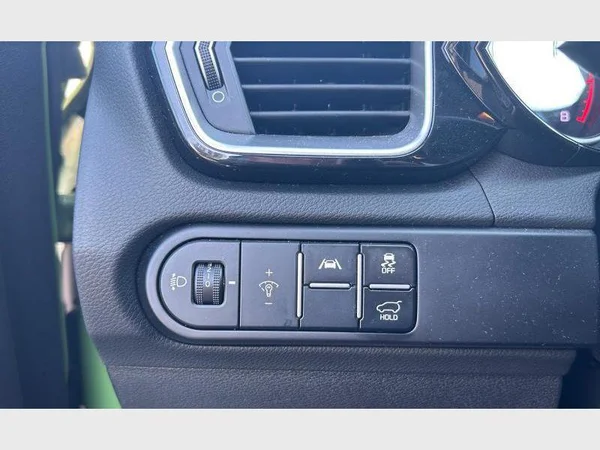 Kia XCEED (2024) — foto 18 van 29