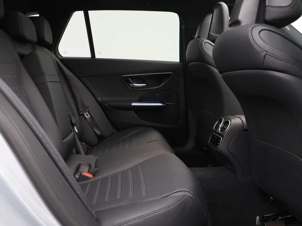 MERCEDES-BENZ C Break (2022) — foto 5 van 32