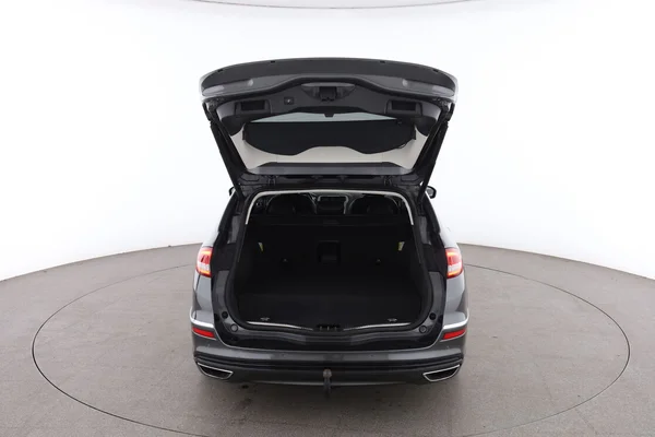 Ford Mondeo (2019) — foto 7 van 16