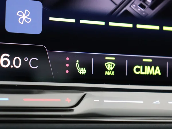 SEAT Leon (2024) — foto 18 van 28