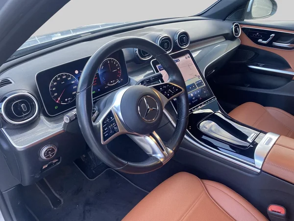 Mercedes-Benz C-Klasse (2023) — foto 18 van 20